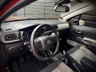 Voertuigafbeelding 16