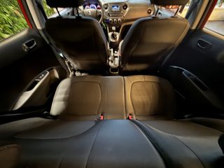 Voertuigafbeelding 12