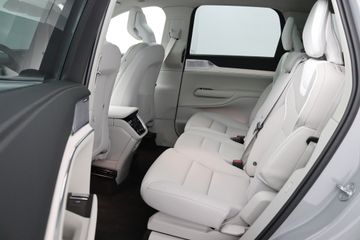 Voertuigafbeelding 13