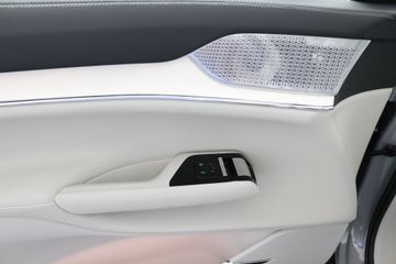 Voertuigafbeelding 24