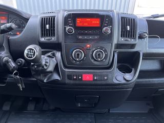 Voertuigafbeelding 12