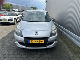 Voertuigafbeelding 6