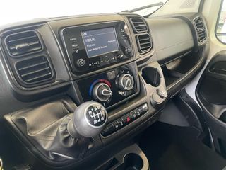 Voertuigafbeelding 13