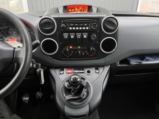 Voertuigafbeelding 12