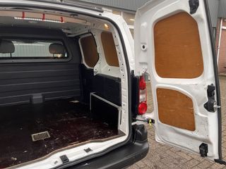 Voertuigafbeelding 16