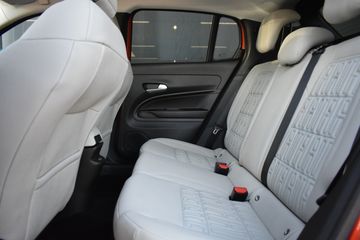 Voertuigafbeelding 10