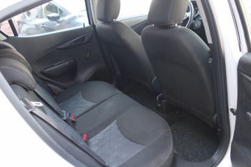 Voertuigafbeelding 10