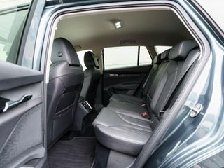 Voertuigafbeelding 6