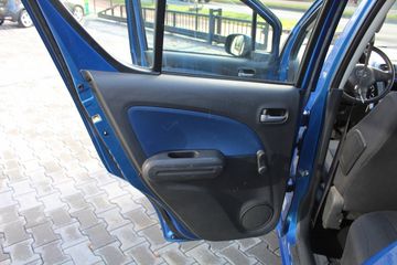 Voertuigafbeelding 13