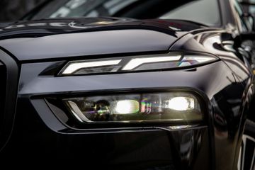 Voertuigafbeelding 12