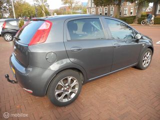 Voertuigafbeelding 2