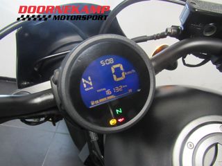 Voertuigafbeelding 6