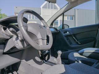 Voertuigafbeelding 13