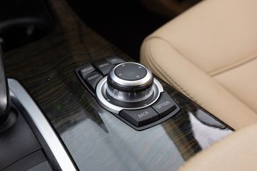 Voertuigafbeelding 12