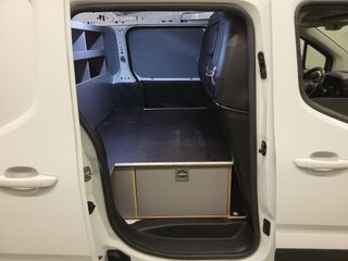 Voertuigafbeelding 6