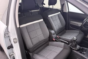 Voertuigafbeelding 13