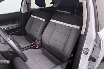 Voertuigafbeelding 8