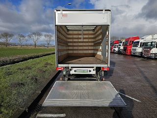 Voertuigafbeelding 8