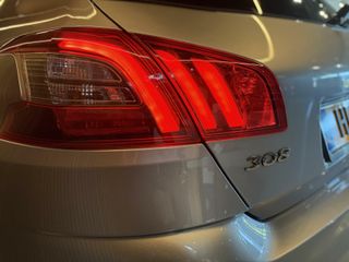 Voertuigafbeelding 36