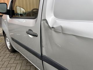 Voertuigafbeelding 12