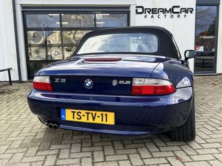 Voertuigafbeelding 3