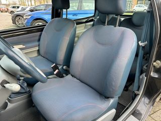 Voertuigafbeelding 12