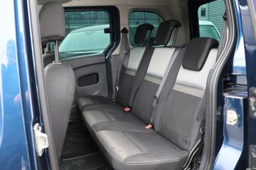 Voertuigafbeelding 12