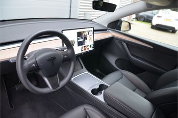 Voertuigafbeelding 9