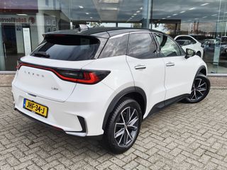 Voertuigafbeelding 3