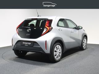 Voertuigafbeelding 8