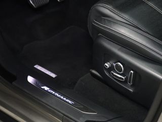 Voertuigafbeelding 13