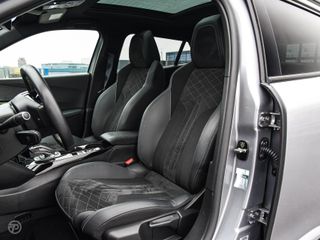 Voertuigafbeelding 10