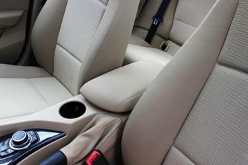 Voertuigafbeelding 32