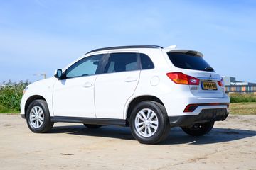 Voertuigafbeelding 8