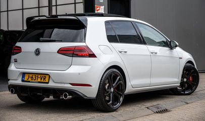 Voertuigafbeelding 4