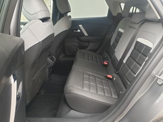 Voertuigafbeelding 13