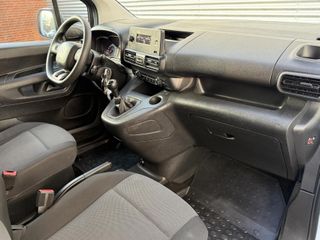 Voertuigafbeelding 3