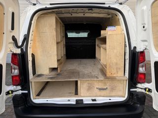 Voertuigafbeelding 8