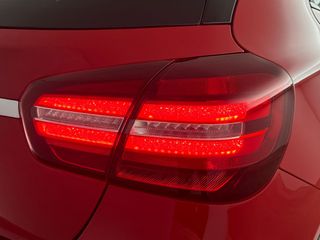 Voertuigafbeelding 32