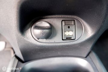 Voertuigafbeelding 12