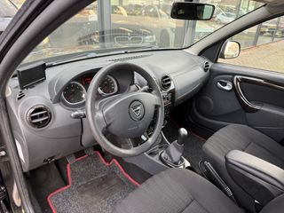 Voertuigafbeelding 6