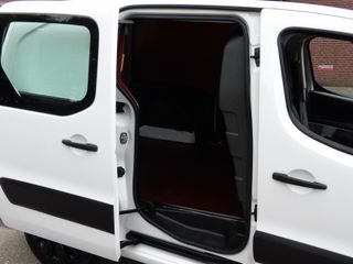 Voertuigafbeelding 13