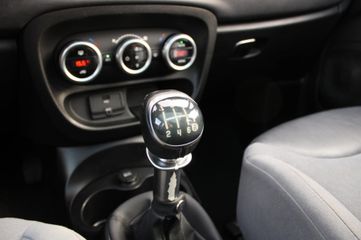 Voertuigafbeelding 6