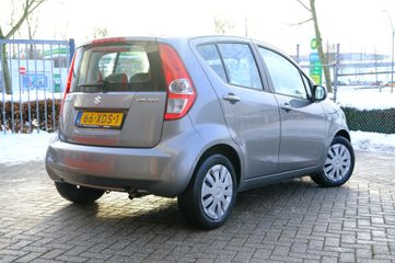 Voertuigafbeelding 2