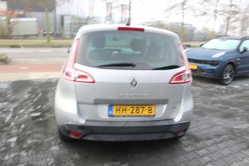 Voertuigafbeelding 6