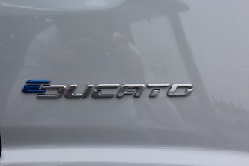 Voertuigafbeelding 3