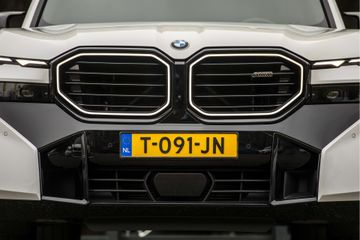 Voertuigafbeelding 3