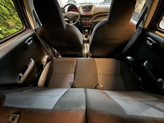 Voertuigafbeelding 8