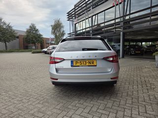 Voertuigafbeelding 7