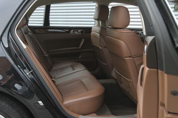 Voertuigafbeelding 10